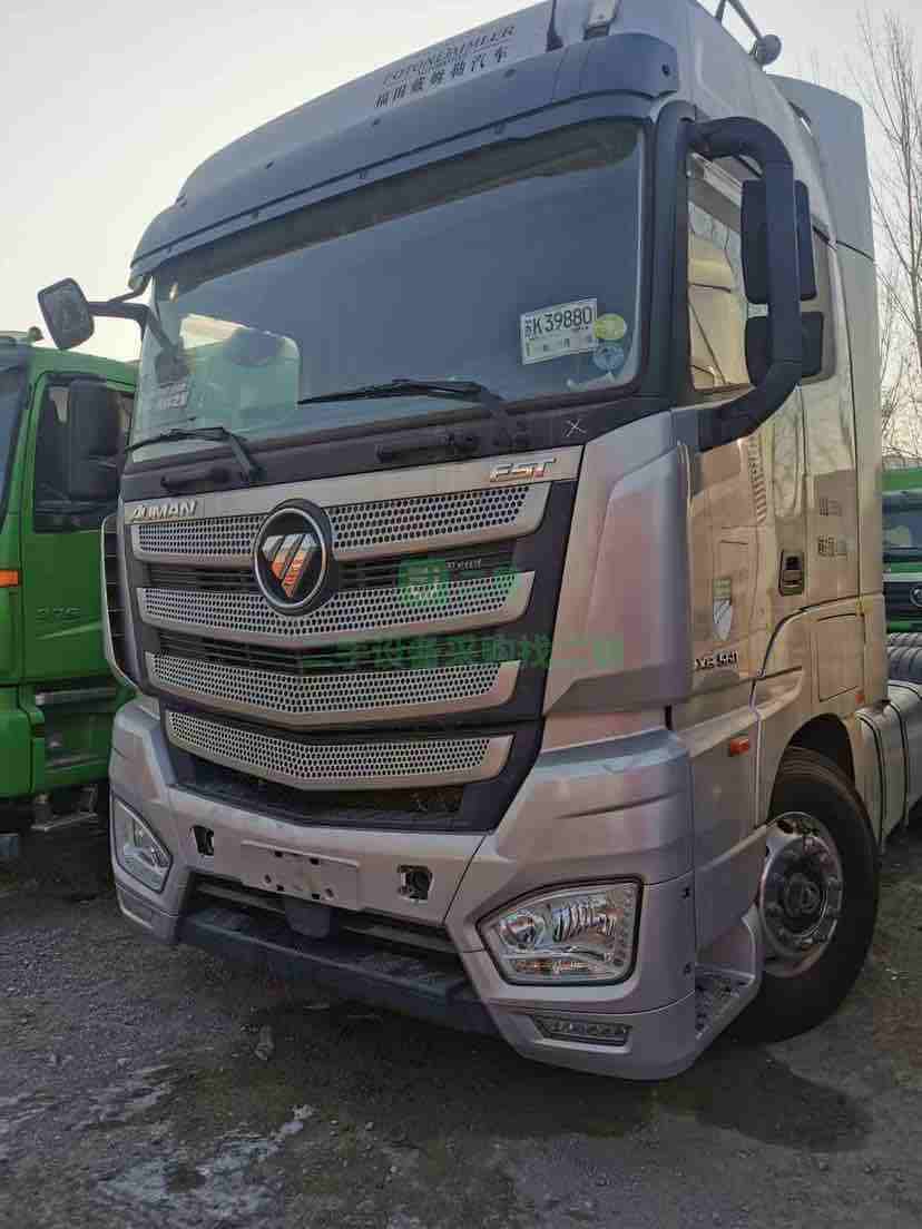 出售二手歐曼九成新的牽引車