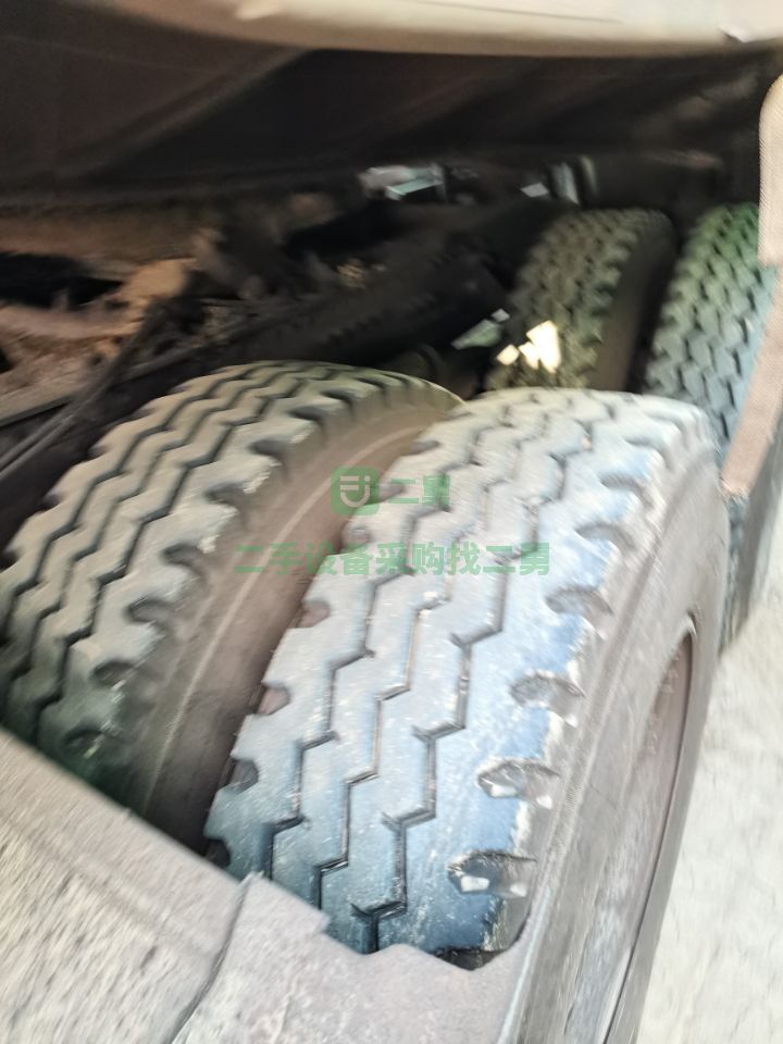 山東出售二手九成新的捍威430牽引車