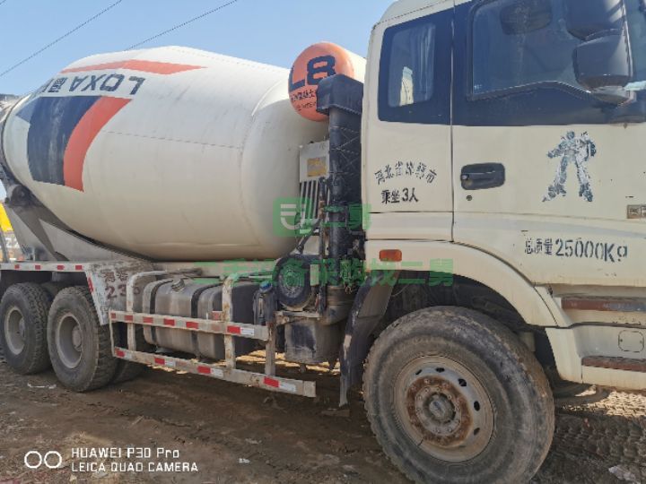 出售二手的八成新的歐曼大14方攪拌車