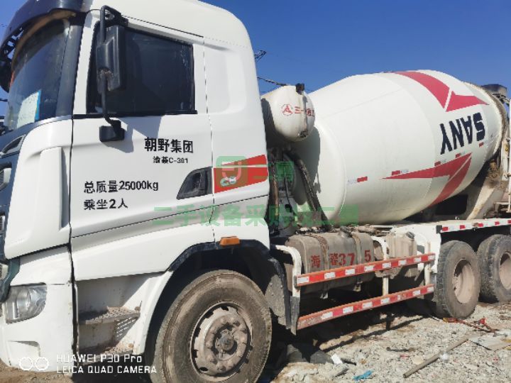出售二手的八成新的歐曼大14方攪拌車