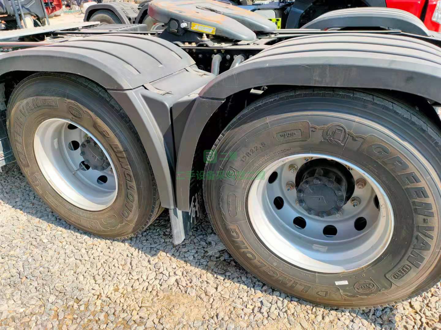出售一臺中國一汽解放2020年牽引車  價格便宜