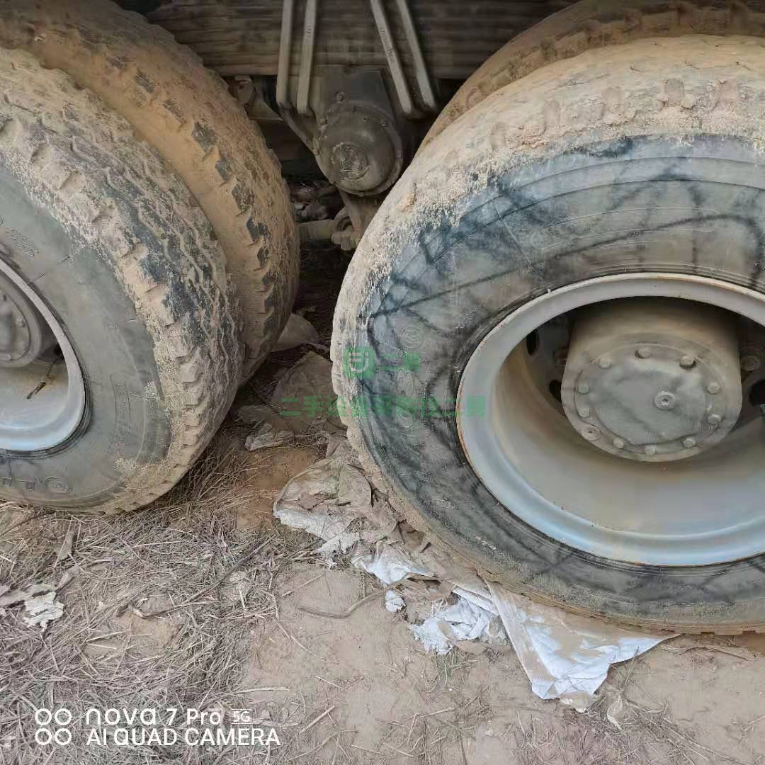 出售一臺(tái)19年底豪沃T5G輕量化大12方攪拌車