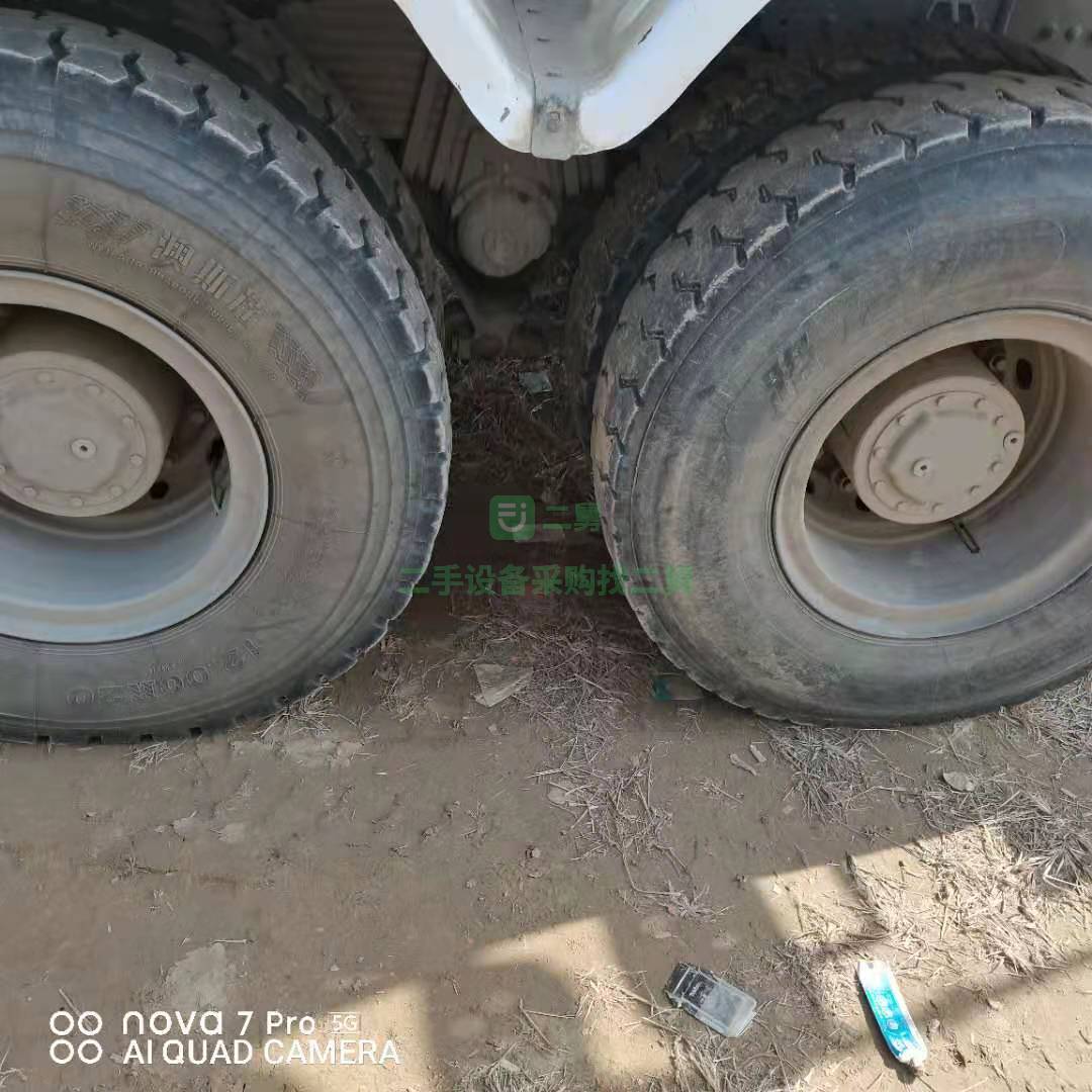 出售一臺18年國五大20方亞特上裝攪拌車