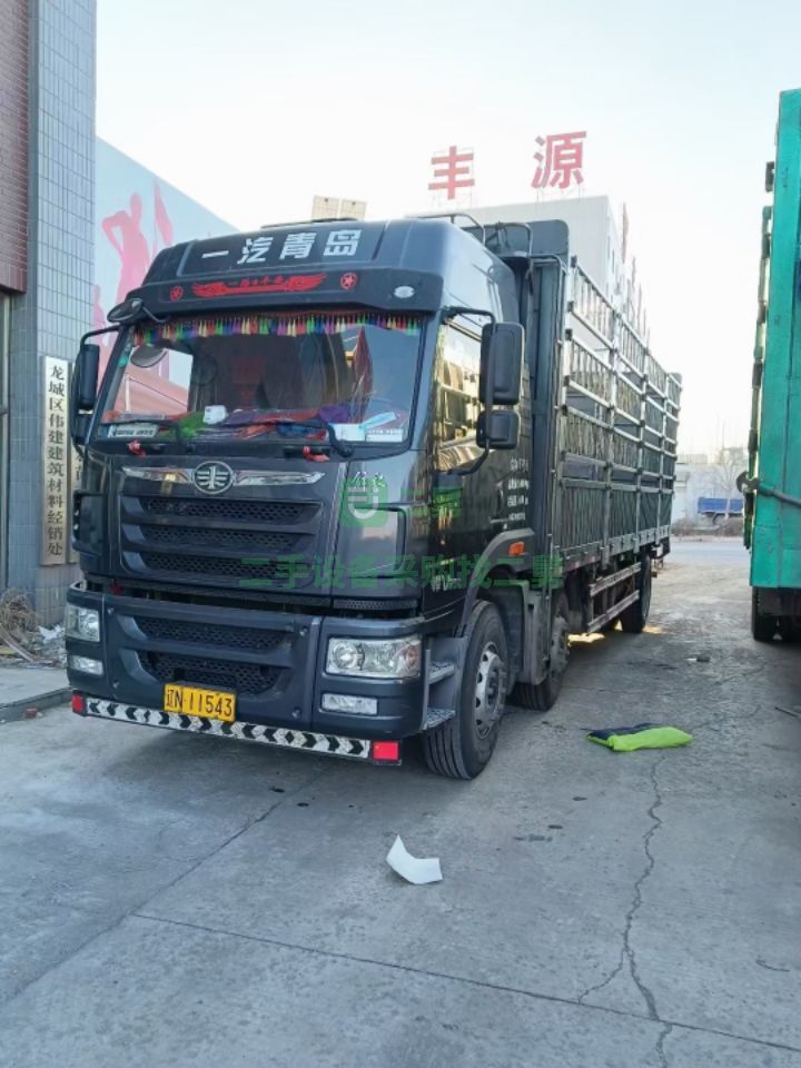 遼寧出售二手的解放青島一汽捍威260馬力貨車