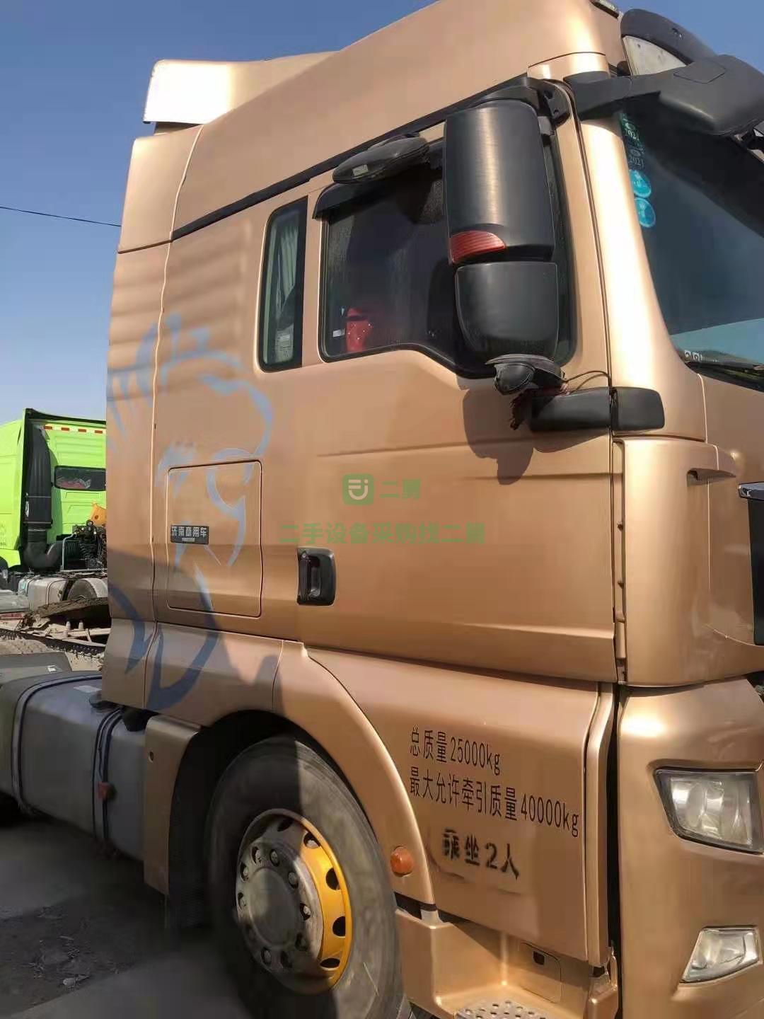 出售一臺17年6月汕德卡C7牽引車，540馬力