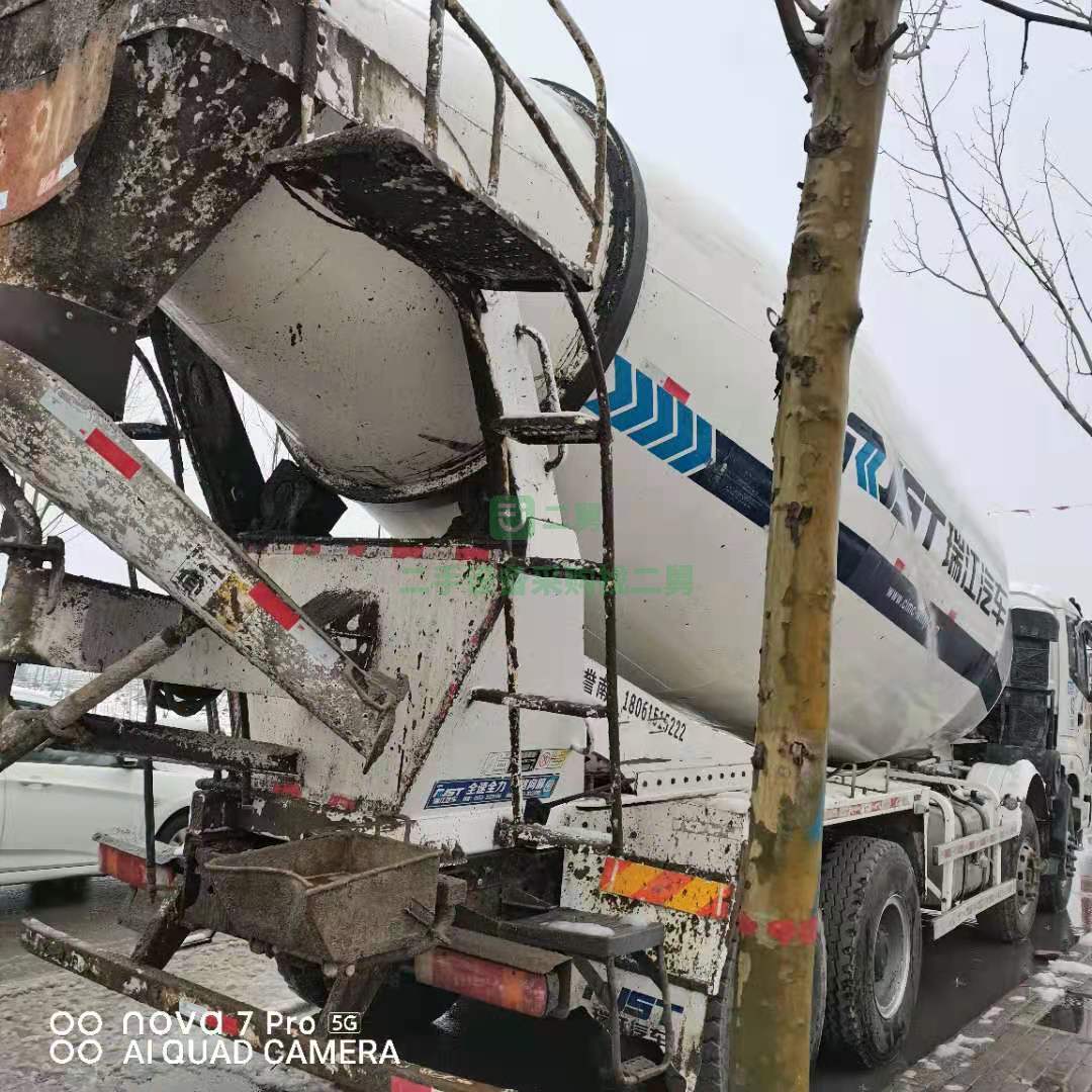 出售18年5月歐曼20方瑞江上裝攪拌車，國五排放量