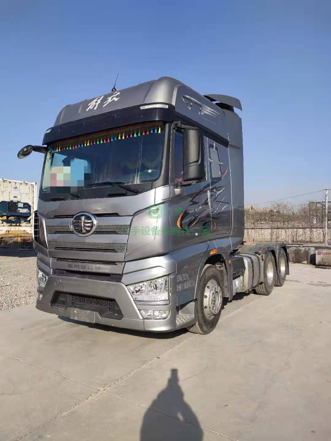 出售20年4月上戶的一汽解放J7牽引車550馬力