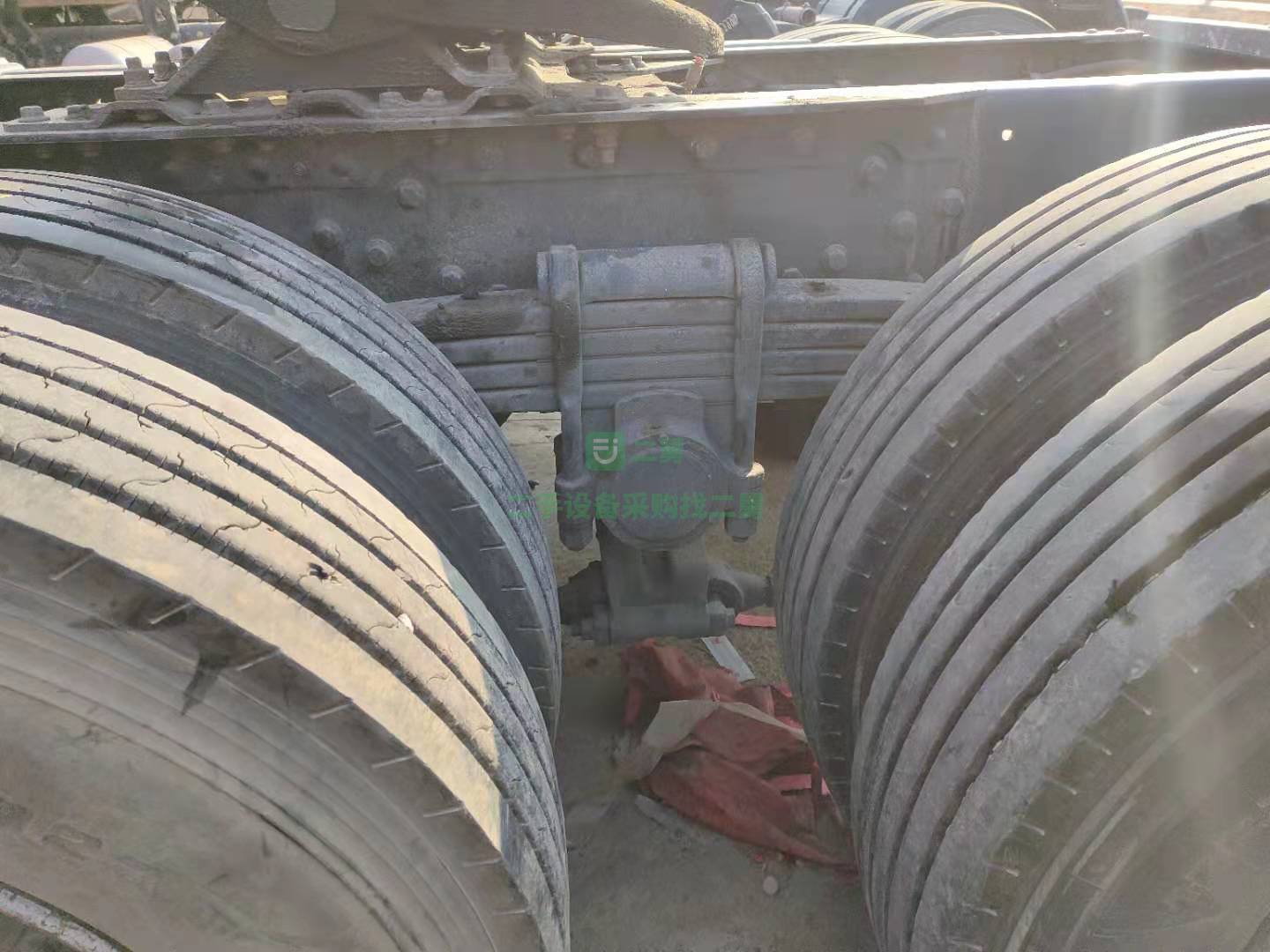 出售青島解放悍威400馬力牽引車(chē)國(guó)五排放