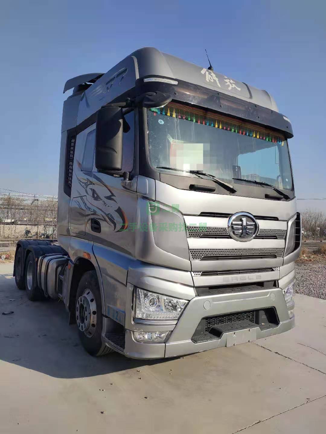 出售20年4月上戶的一汽解放J7牽引車550馬力