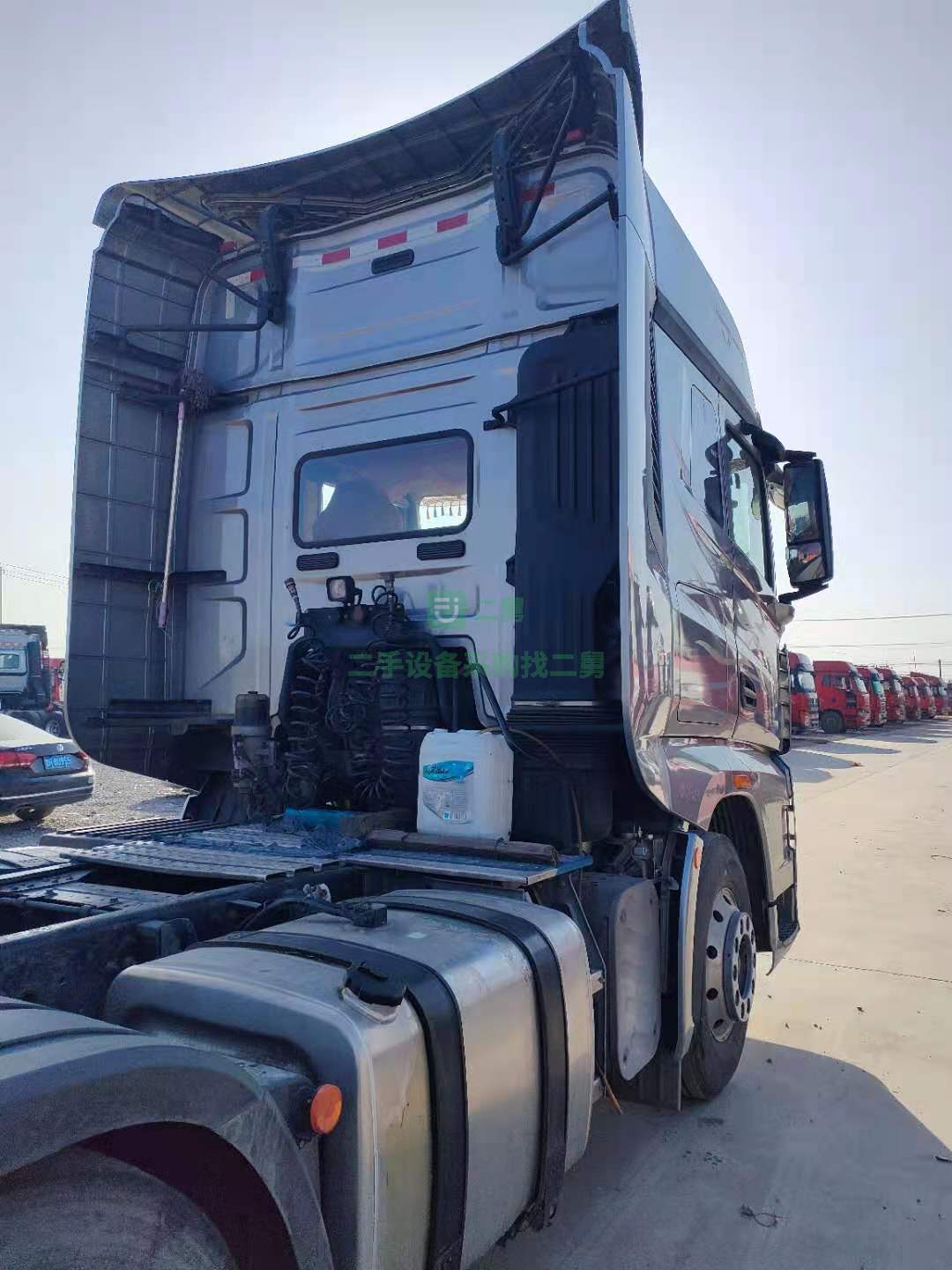 出售20年4月上戶的一汽解放J7牽引車550馬力