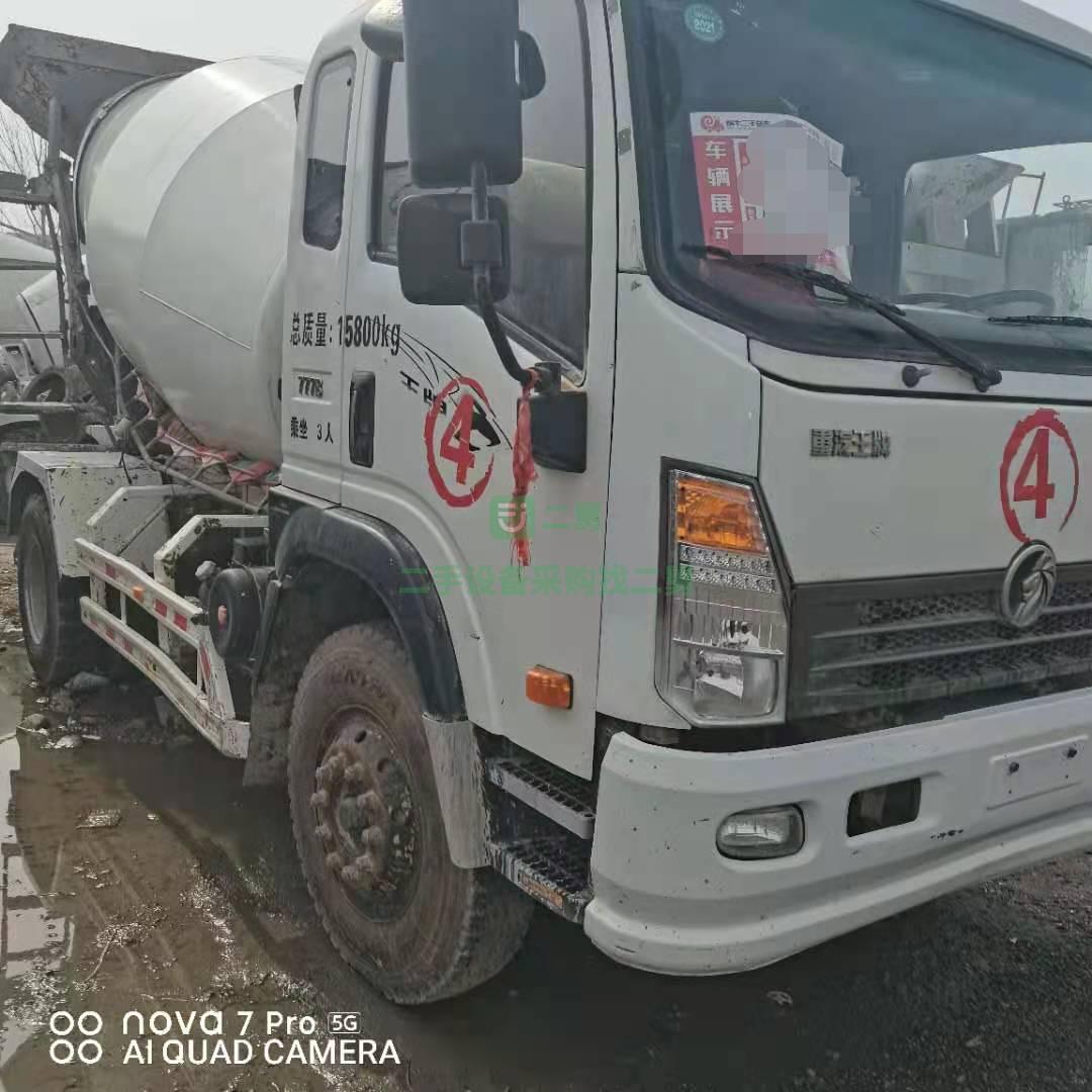 出售一臺(tái)19年4月重汽王牌攪拌車，玉柴發(fā)動(dòng)機(jī)