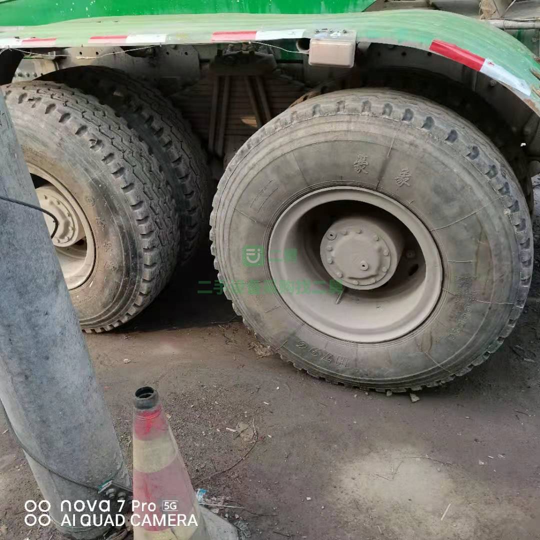 出售一臺16年底豪沃大20方凌宇上裝攪拌車，380馬力