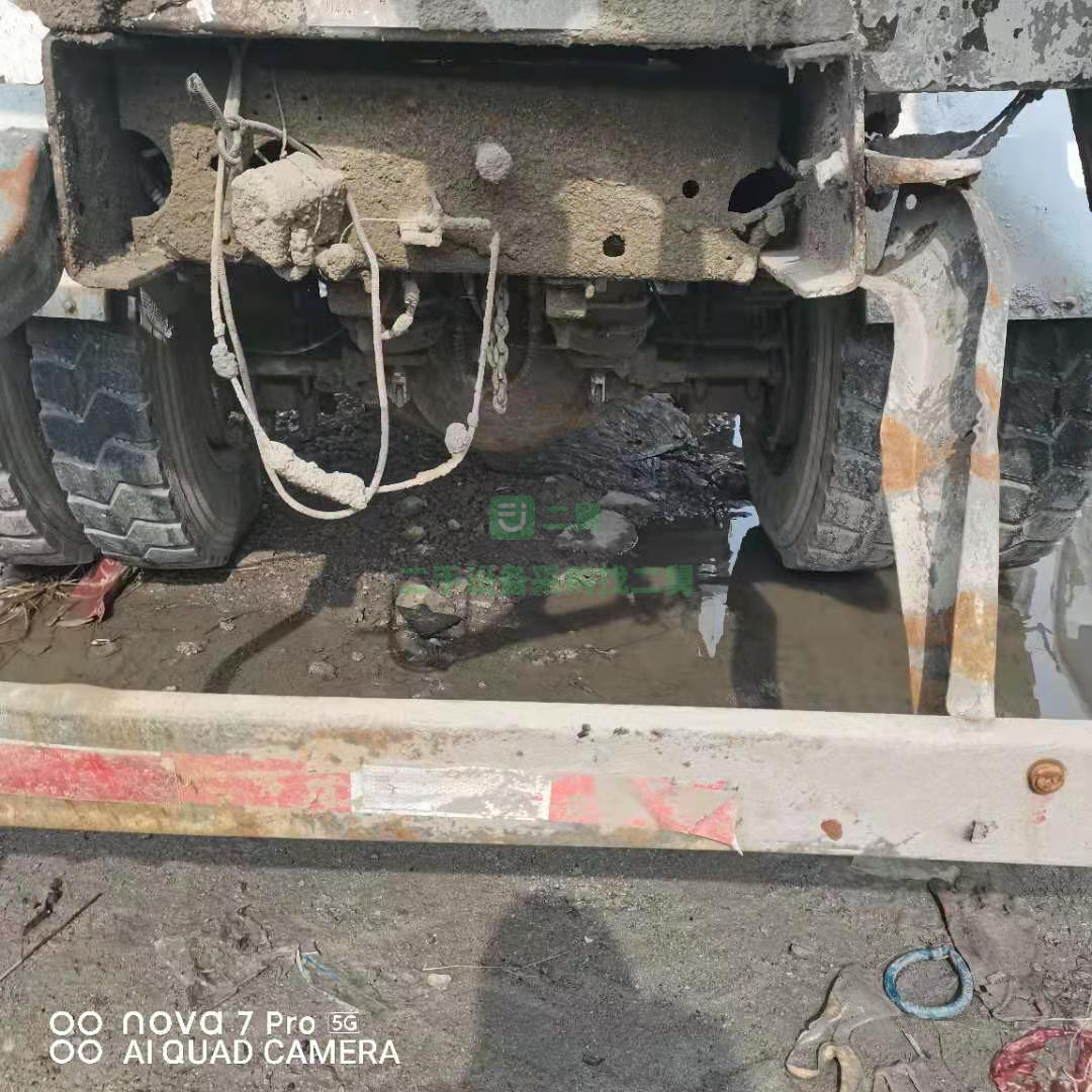 出售一臺(tái)19年4月重汽王牌攪拌車，玉柴發(fā)動(dòng)機(jī)