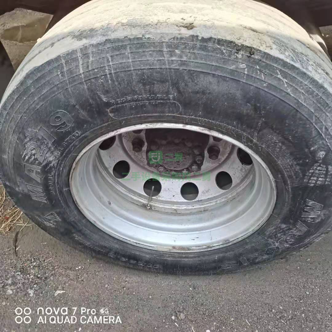出售一臺18年解放J6國五6.8米貨車，6缸220馬力