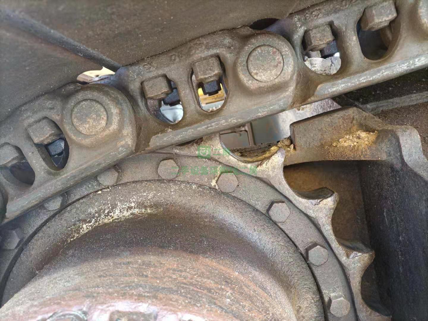 出售一臺小松200—8N1挖掘機，工作時間3000多小時