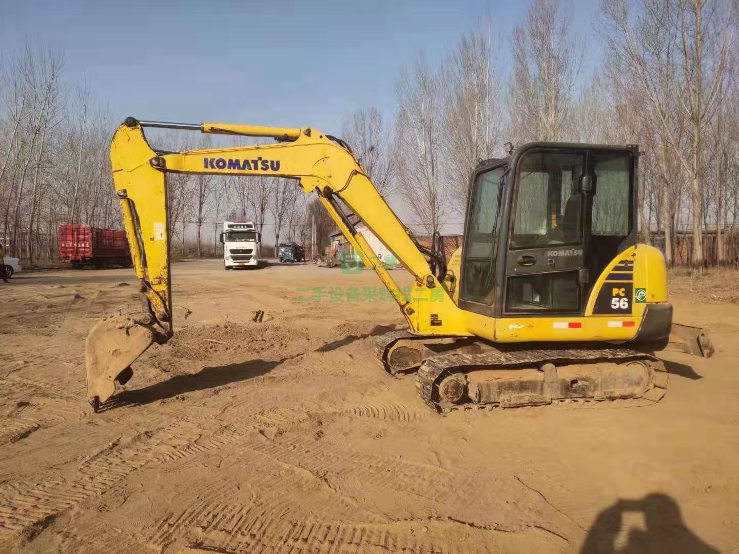 出售17年小松56挖掘機(jī)，小車(chē)性能好動(dòng)作協(xié)調(diào)有力