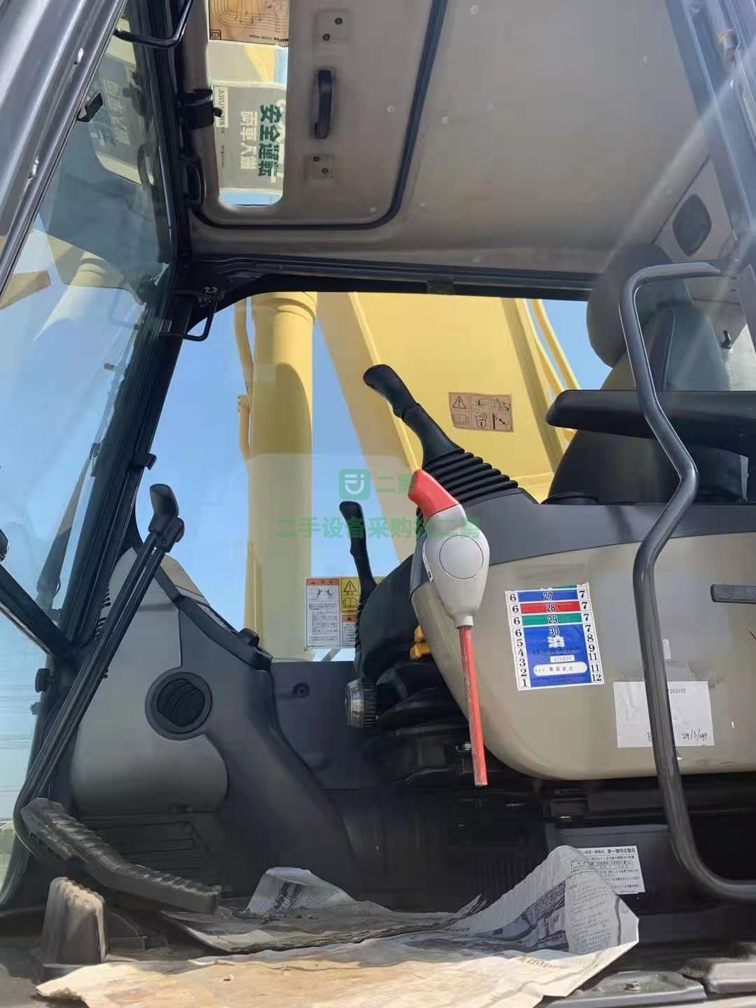 出售一臺小松350全進(jìn)口車挖掘機(jī)，三大件質(zhì)保一年