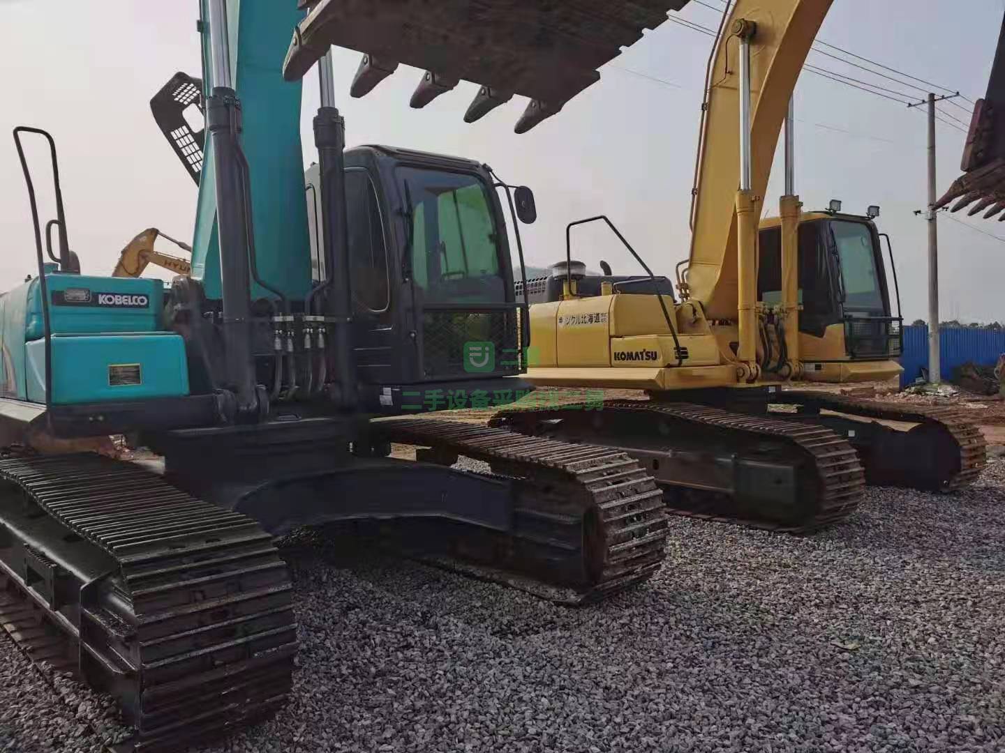 出售一臺是二手神鋼350挖掘機 報關(guān)進口車