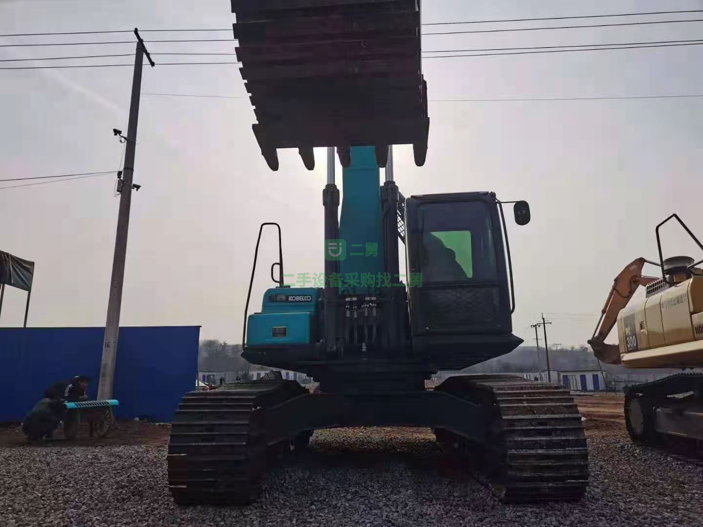 出售一臺是二手神鋼350挖掘機 報關(guān)進口車