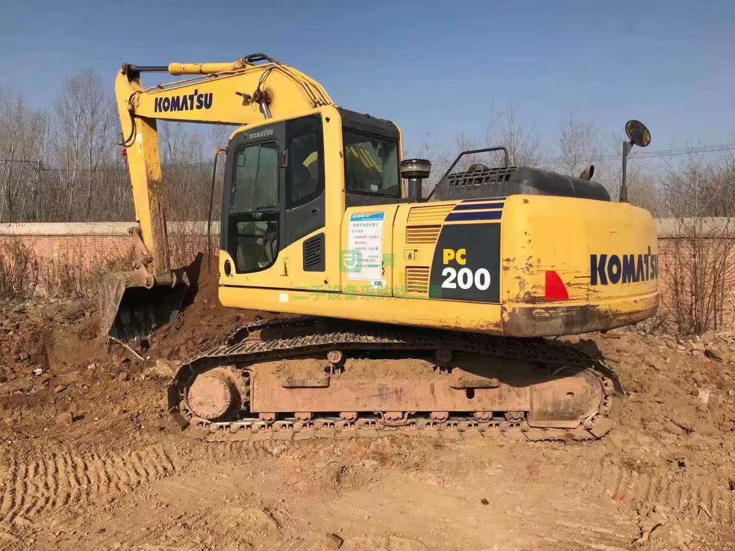 出售小松200mo挖掘機，全車原版漆原版鏈條