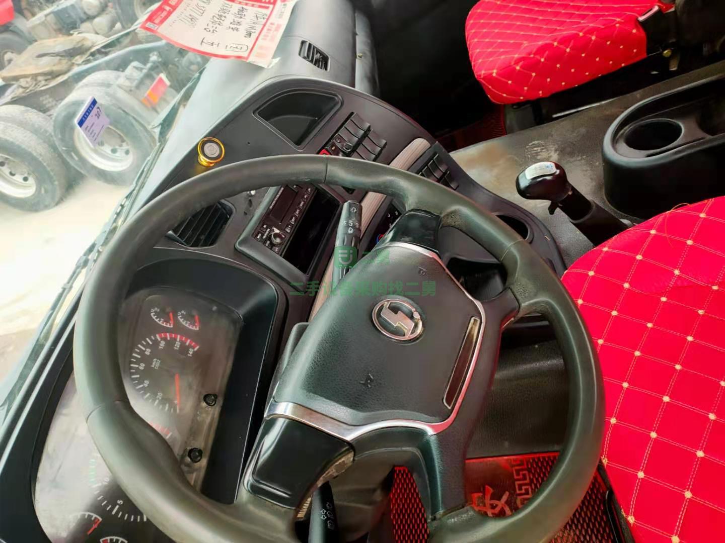 出售一臺德龍牽引車460馬力，國五排放量