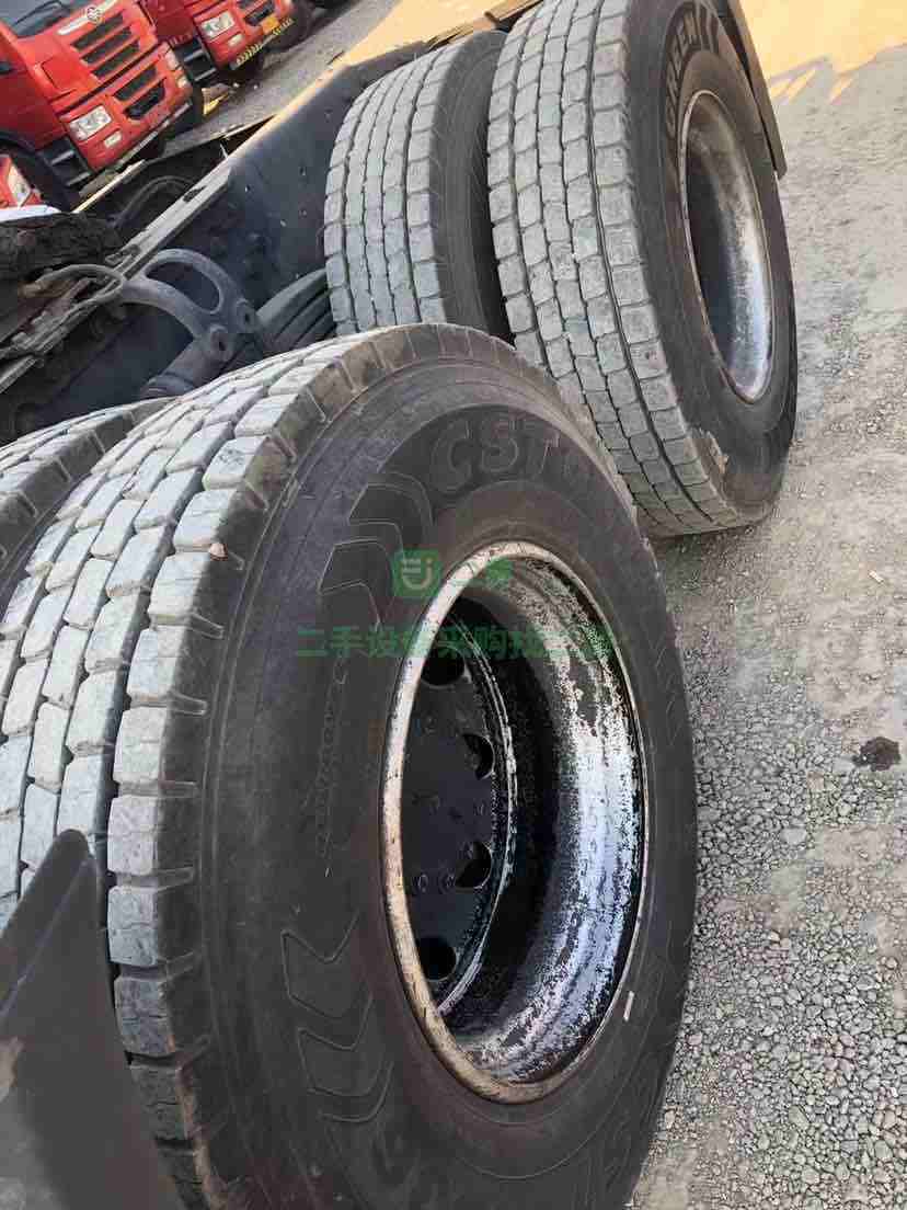 出售悍v400天然氣牽引車2年半全保險；全車原車原版；極品車況