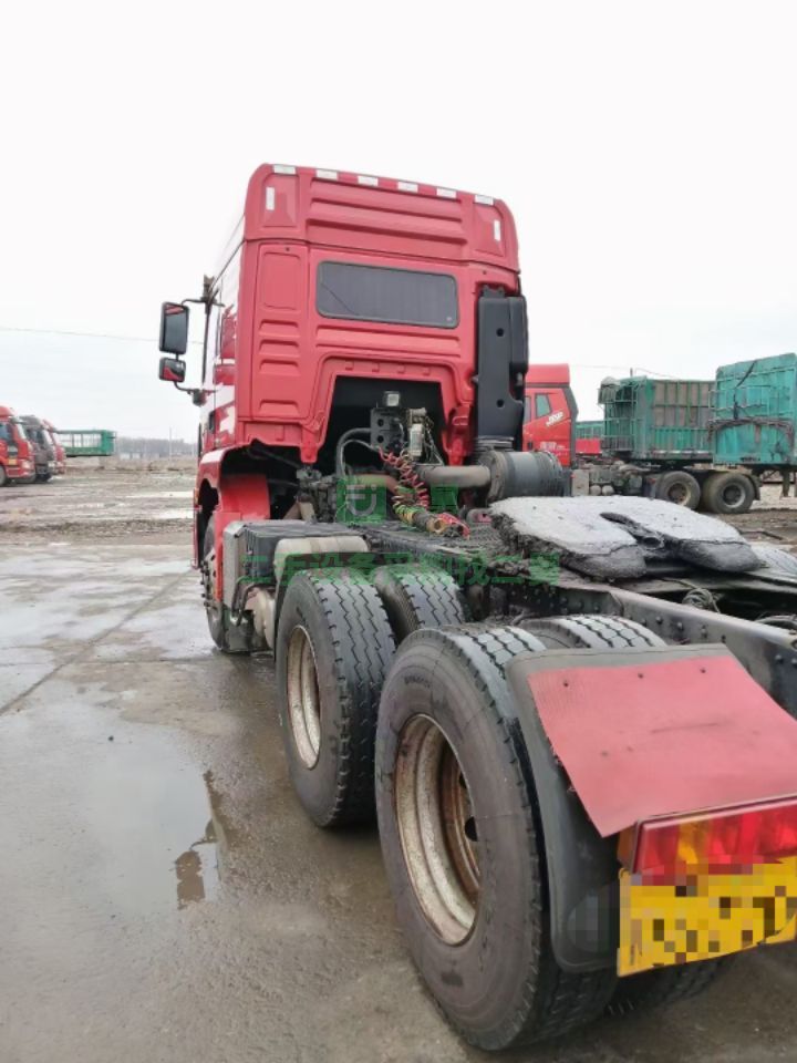 出售牽引車德龍400車齡2年10個月全保險車況精品無磕碰