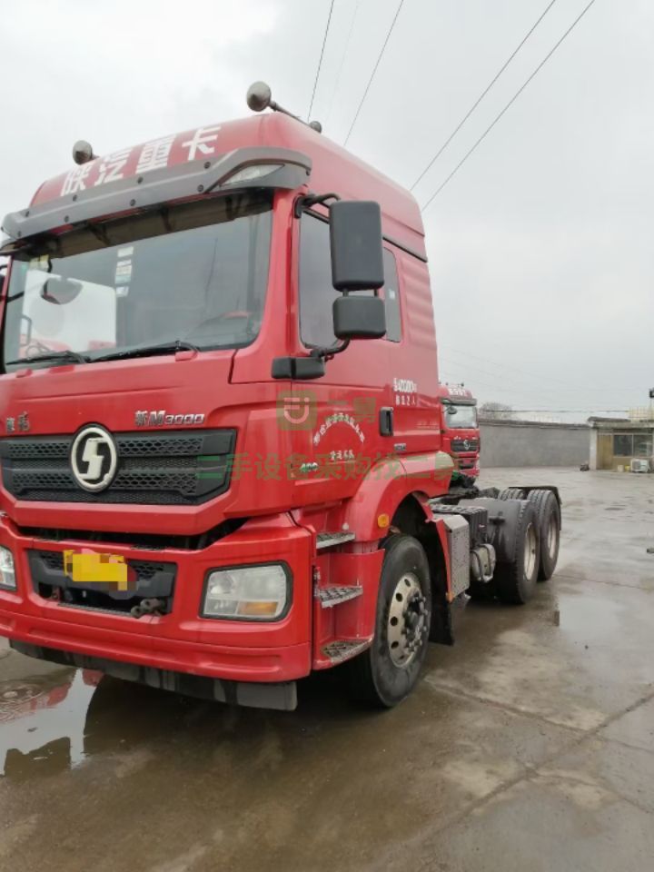 出售牽引車德龍400車齡2年10個月全保險車況精品無磕碰