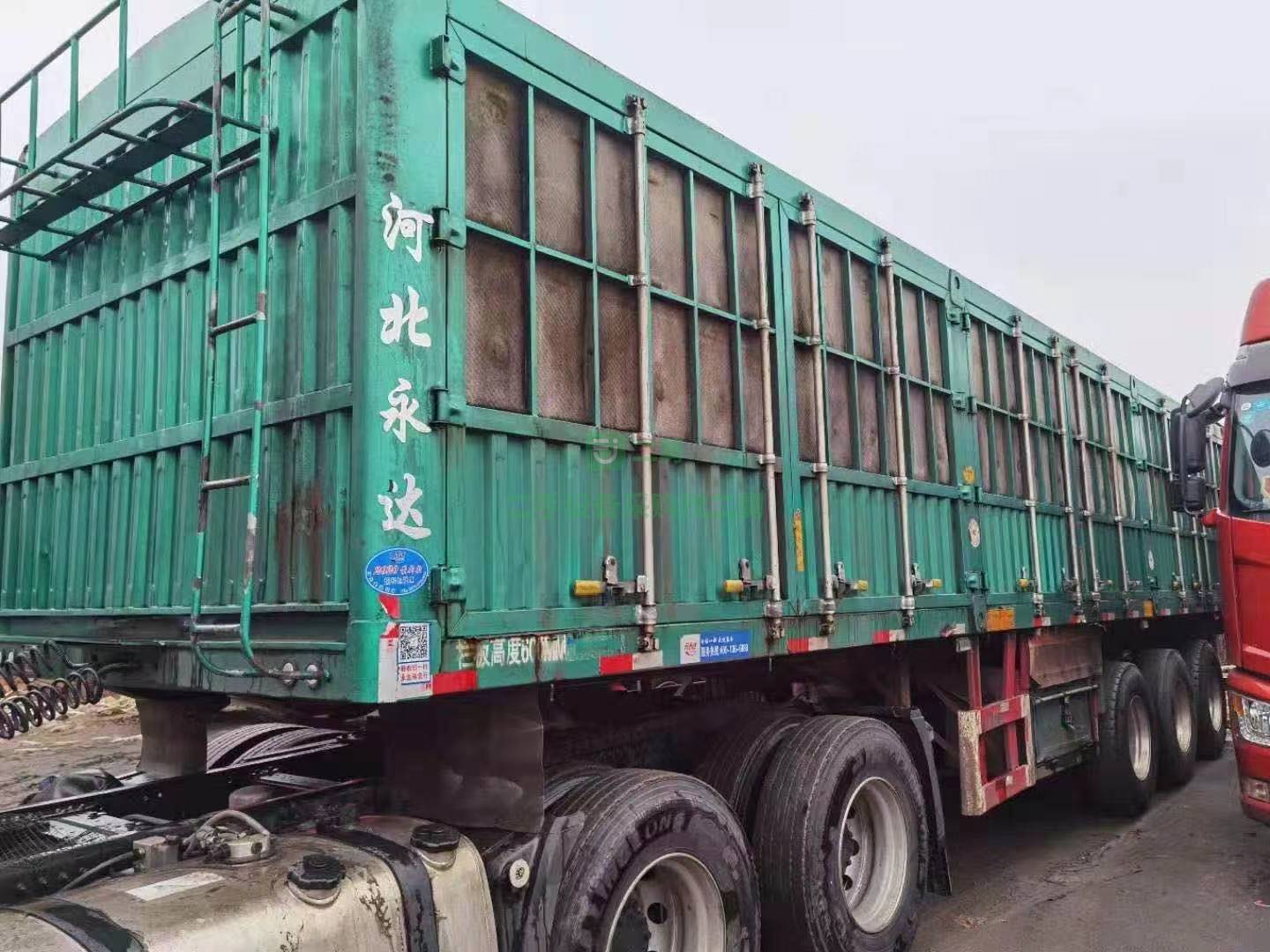 出售一臺(tái)8個(gè)月解放JH6牽引車，460雙驅(qū)帶11米永達(dá)掛車