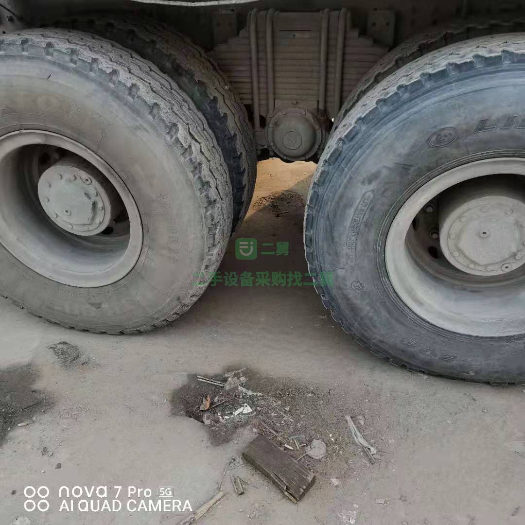 出售一臺17年國五德龍大14方攪拌車336馬力