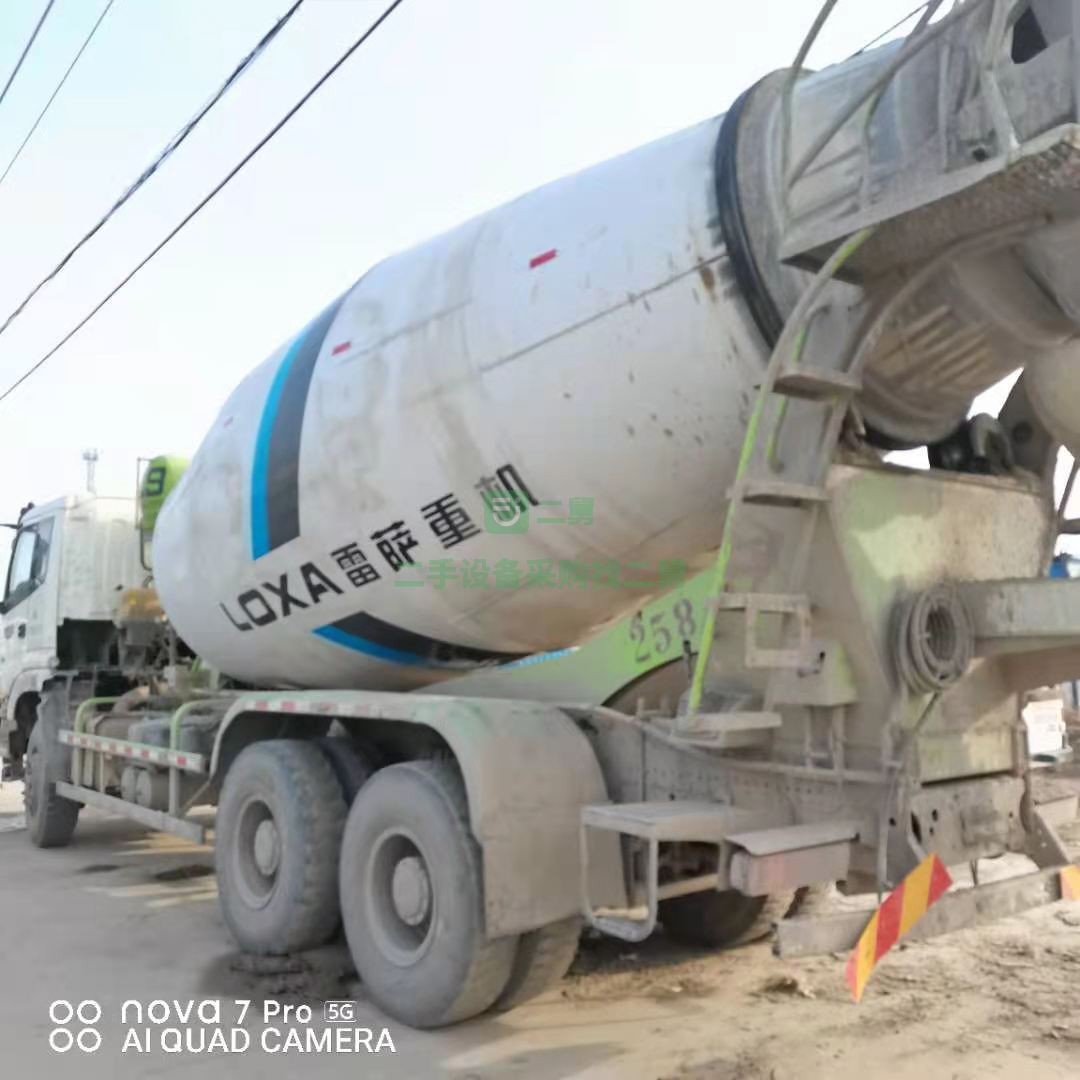 出售一臺18年歐曼大14方攪拌車，濰柴發動機