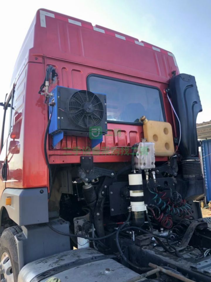 河北出售二手九成新的捍衛375馬力牽引車