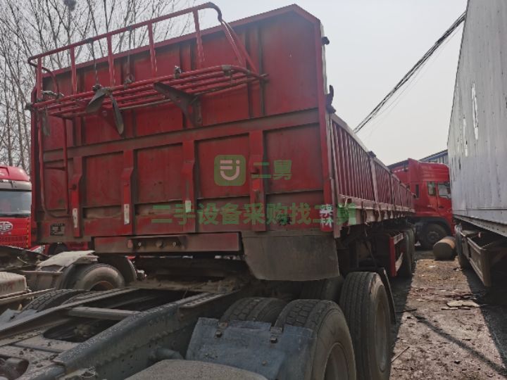 出售二手18年的13米側翻半掛車