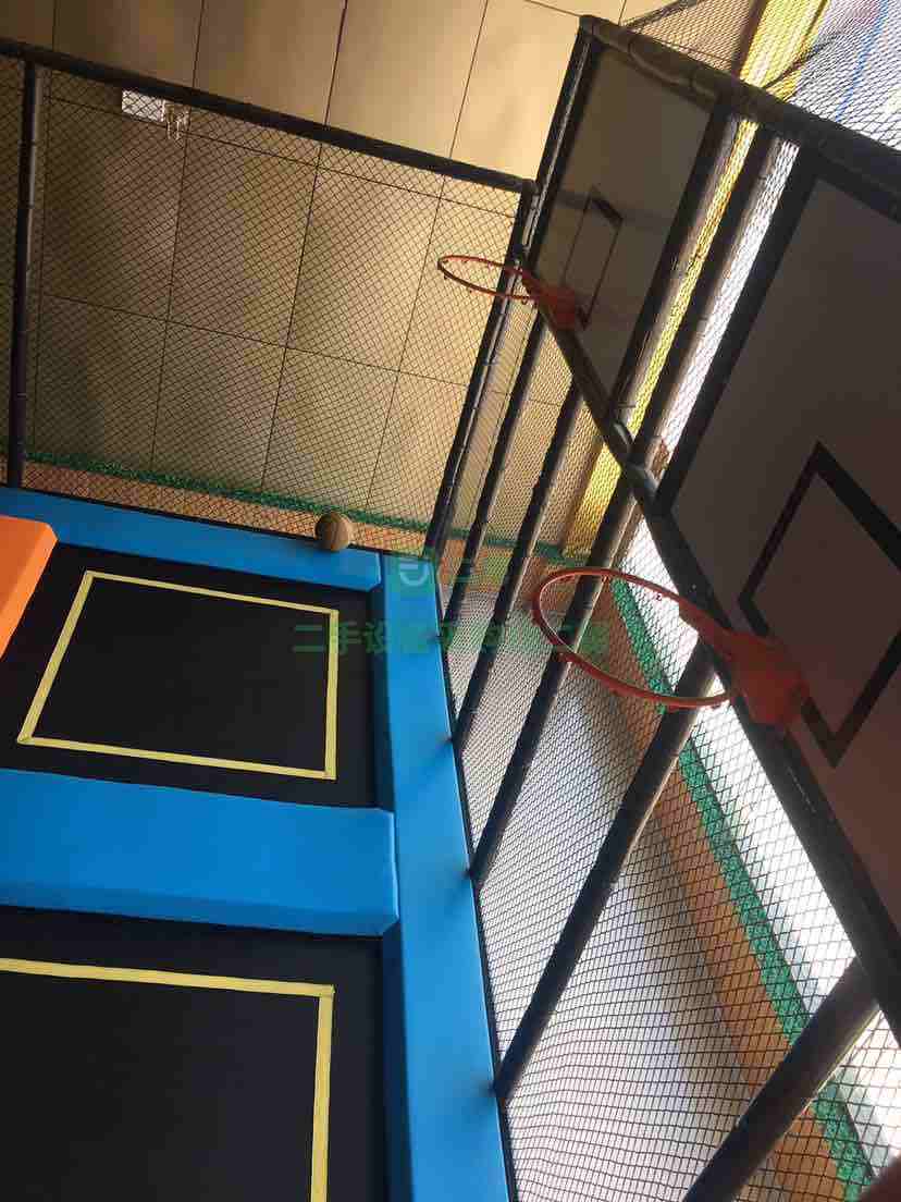 寧夏出售二手的350平米蹦床兒童游樂設備