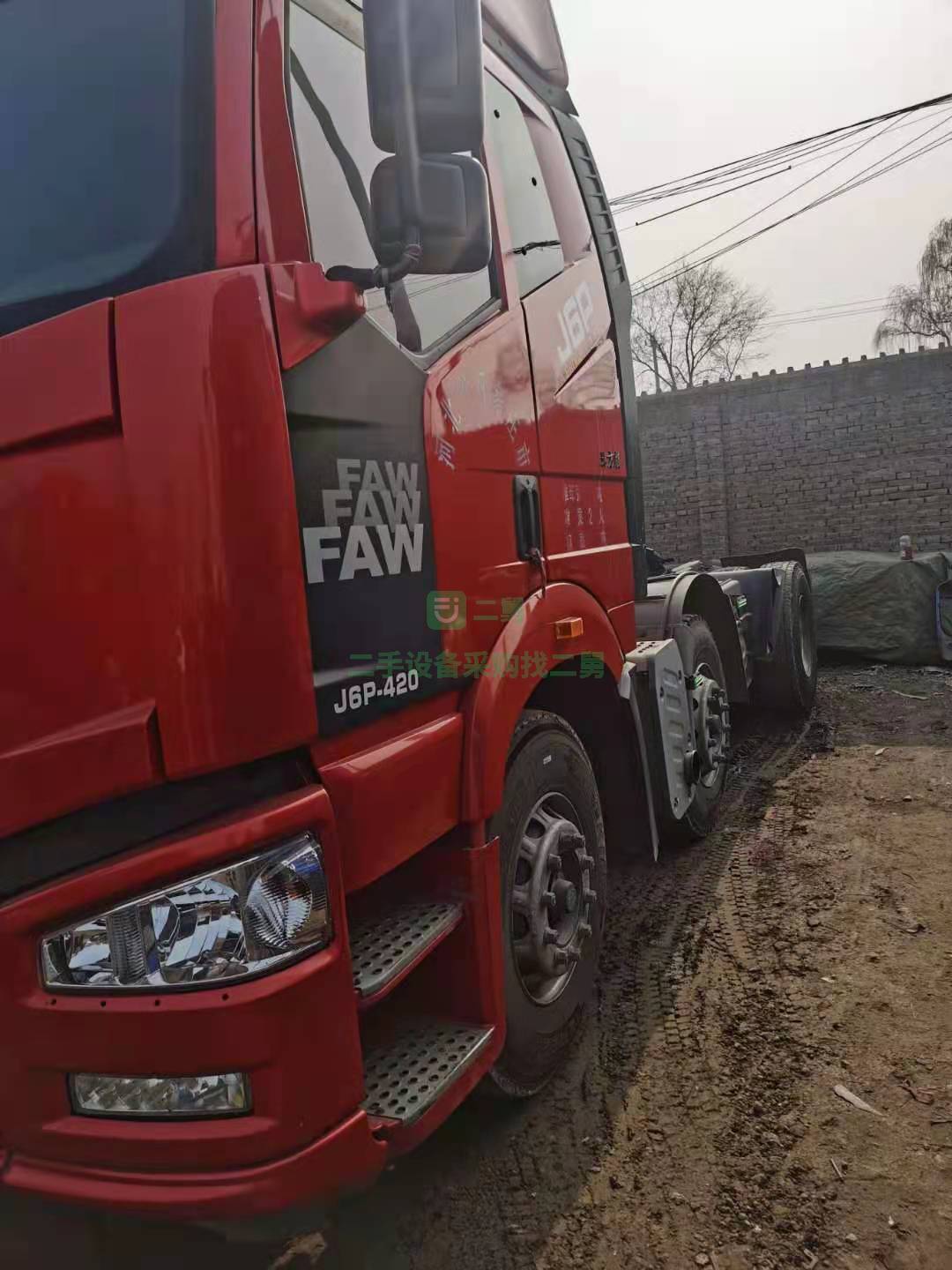 出售一臺解放420馬力國四單驅牽引車，16年6月