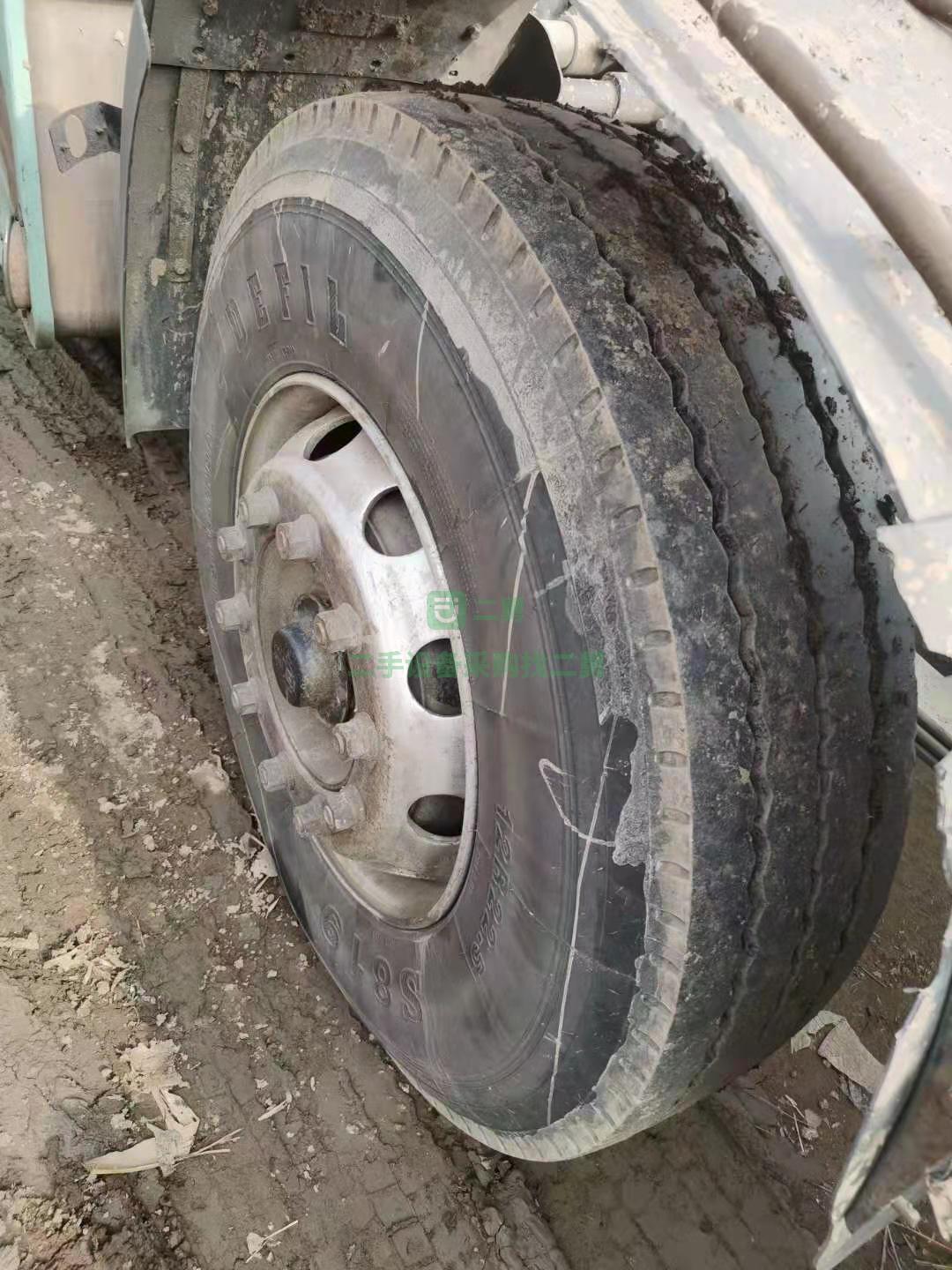 出售一臺解放420馬力國四單驅牽引車，16年6月