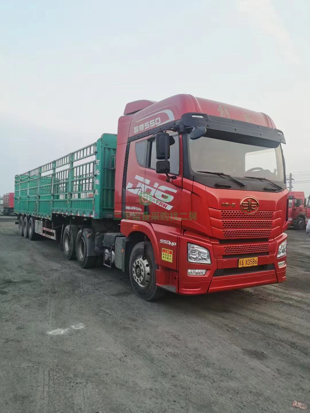 出售一臺6個月的解放jh6牽引車550馬力雙驅(qū)