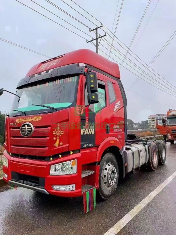 出售18年的解放J6P牽引車500馬力、兩年半帶全保
