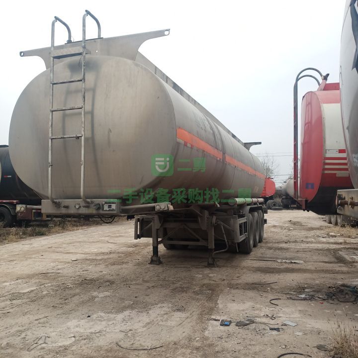 出售17年盛潤鋁合金食用油罐車，43方