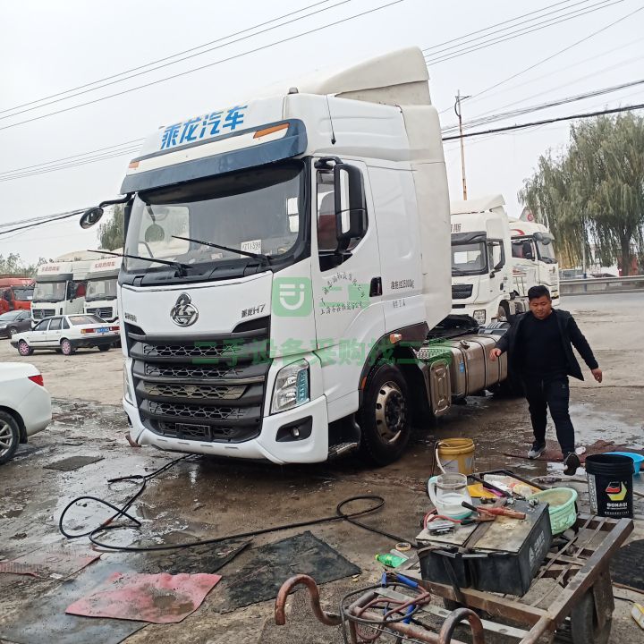 出售17年的東風柳汽H7國五460馬力單驅牽引車