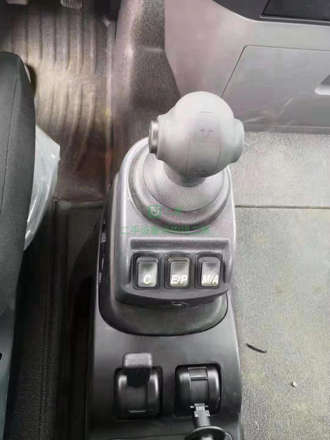 出售一臺汕德卡G7牽引車，540馬力