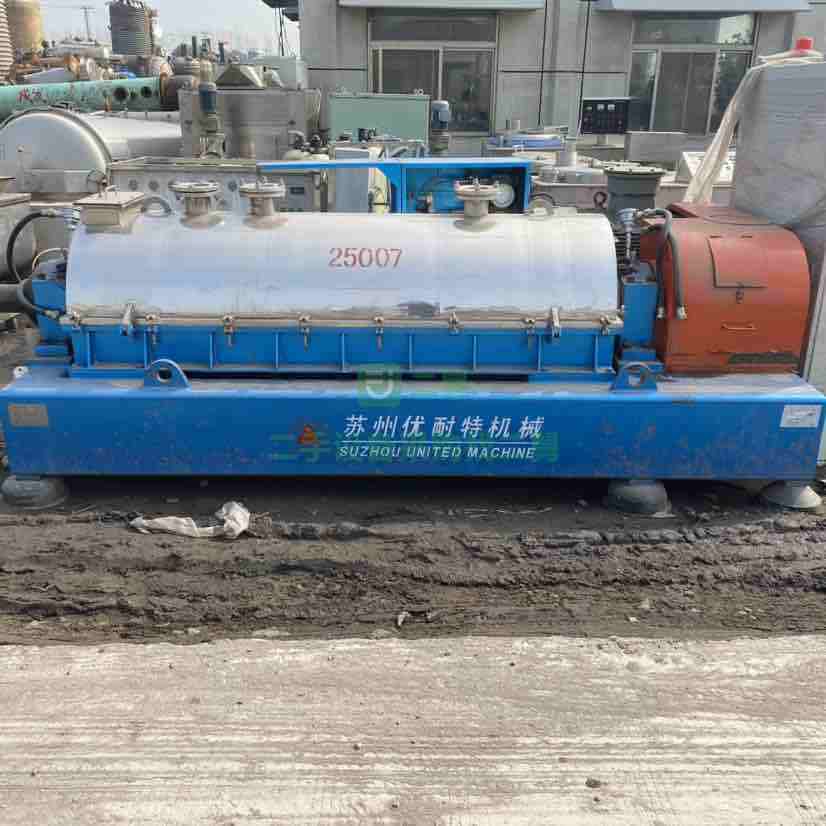 出售二手九成新的350優耐特臥螺離心機