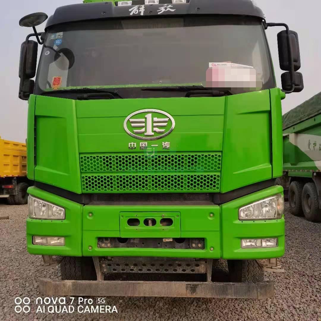 出售一臺19年7.6米解放J6P自卸車 390馬力