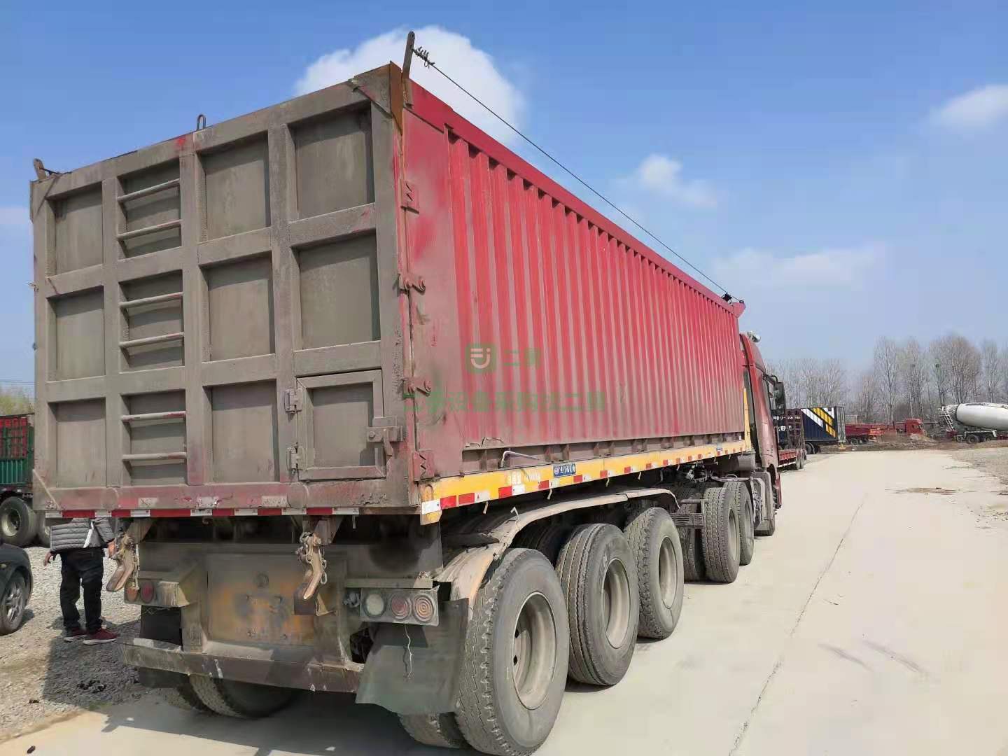 出售一臺歐曼GTL牽引車18年9月份上牌430馬力