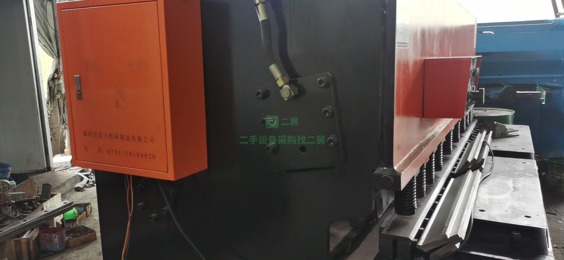 出售一臺南京力功剪板機8x2500，機況良好，歡迎采購