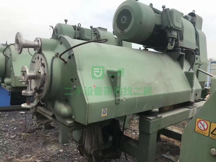山東出售二手的德國進(jìn)口550型臥螺離心機(jī)三相分離