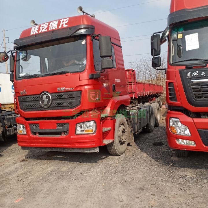 出售德龍新M3000國五輕體，400馬力牽引車