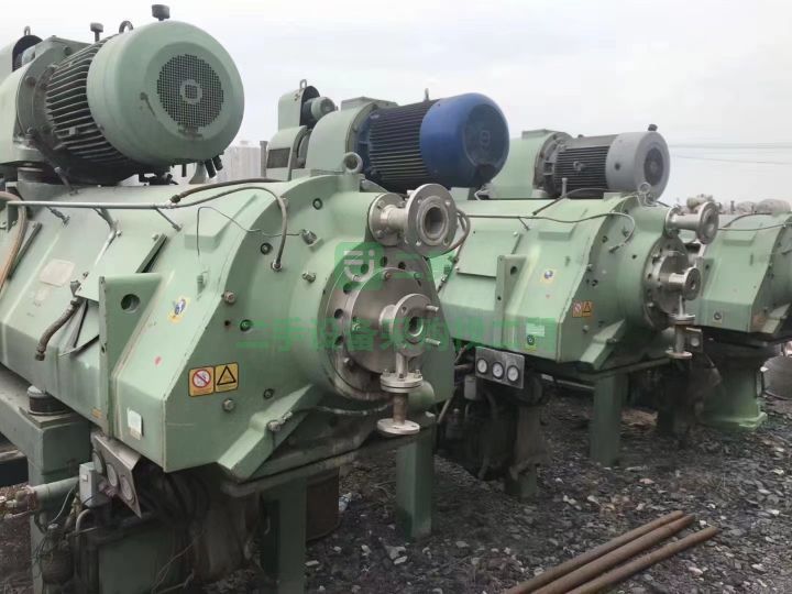 山東出售二手的德國進(jìn)口550型臥螺離心機(jī)三相分離