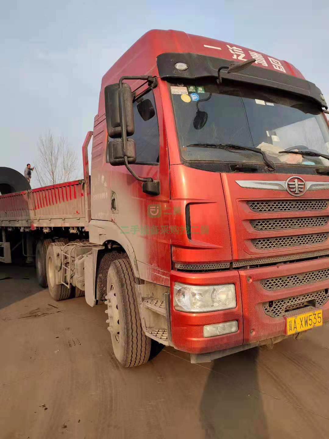 出售2019年的解放悍威牽引車400馬力