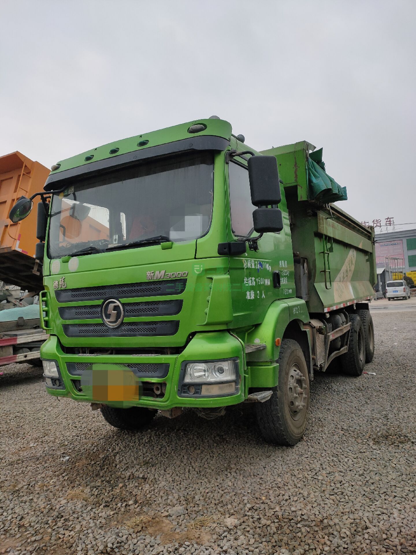 便宜出售后翻自卸歐曼375馬力自卸車，車況好手續齊全
